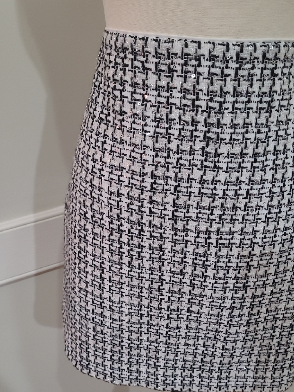 Loft Classic Black & White Tweed Sequin Pencil Skirt - Picture 2 of 6